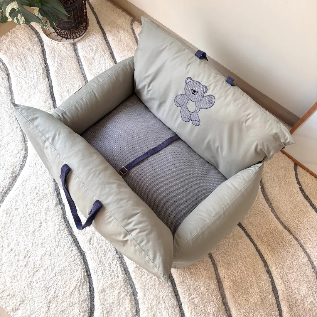 PoochMate Travel Bed for Medium Dogs : Mint & Blue Teddy